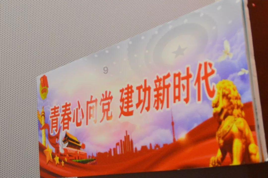 跟我妈说话她老是不认真听，没错说完事情跟没说一样，我说完一个事后，他就会问：啥？你说的啥？游戏画面
