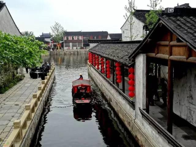 杨慎被称为神童，却喜欢与皇帝叫板，明世宗大怒：将他发配云南